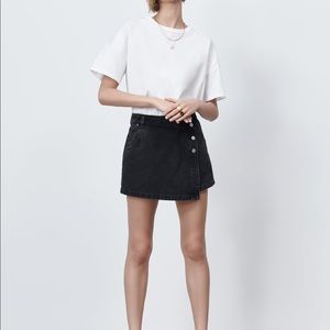 NWT Zara Buttoned Denim Skort
